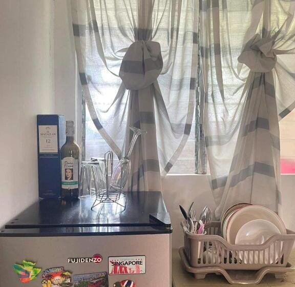 ユースホステル Cozy 2 Bedroom Family House Near Clark & Angeles City