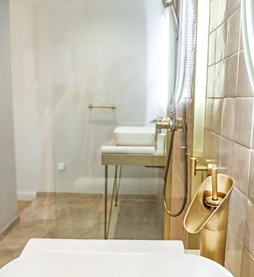 ベッドアンドブレックファースト Les Gîtes De Laure   L Eden Romantique, Chambres Hôtes, Spa Privé, Couloir De Nage, Adults Only