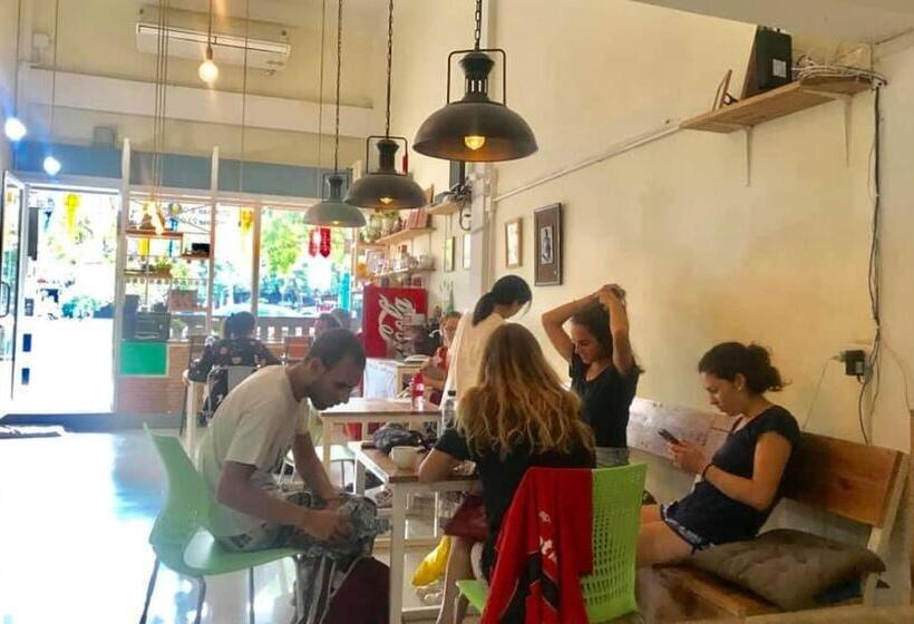 Chiangmai By Dd&b Hostel