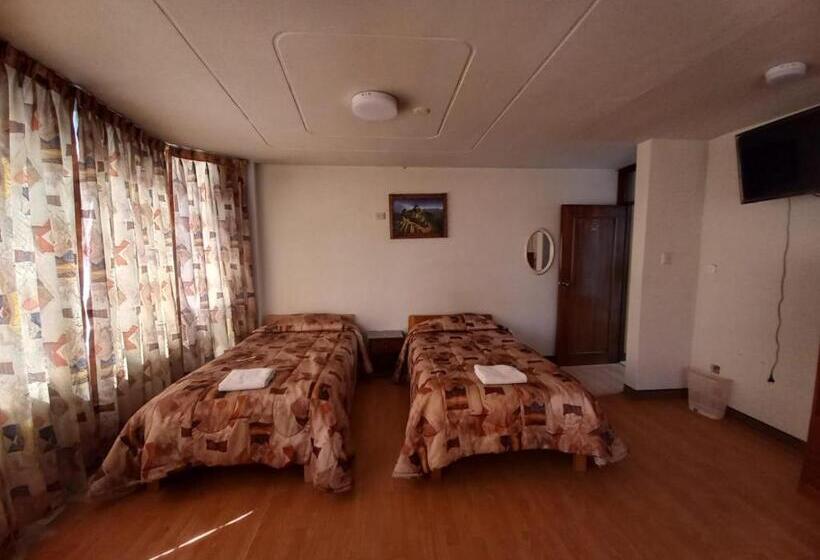 هتل Aziri Hostel