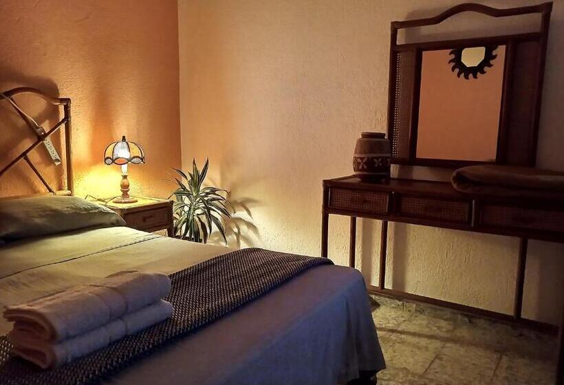 هتل Hostel Paricutín