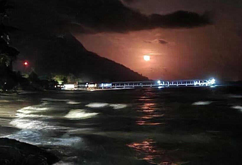 هتل Mukut Seaview
