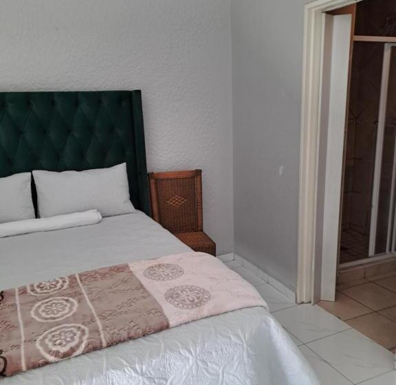 פנסיון Randhart Guesthouse