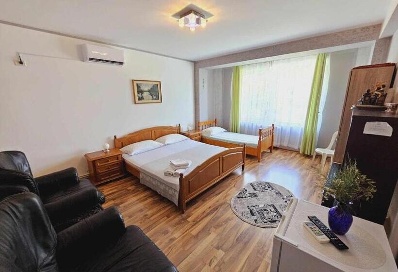 פנסיון Casa Ana