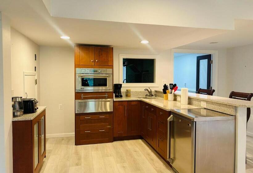 بنسيون Waterfront Basement Unit Near Mgm