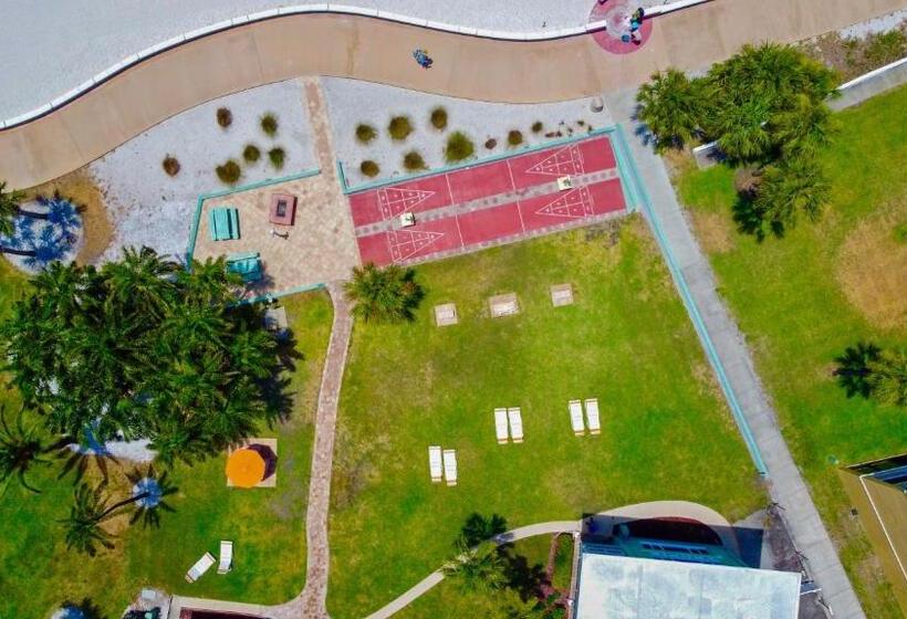 Tropic Terrace Suite #45   Beachfront Resort