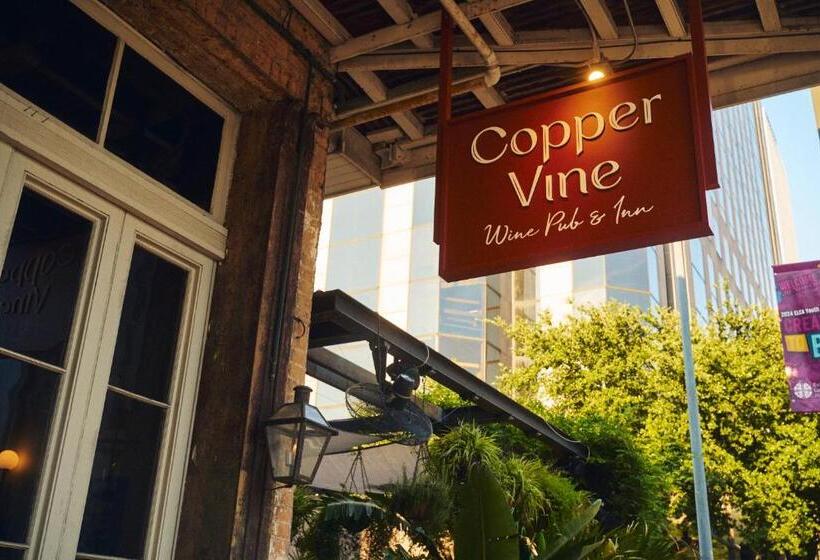 호스텔 Copper Vine Wine Pub & Inn