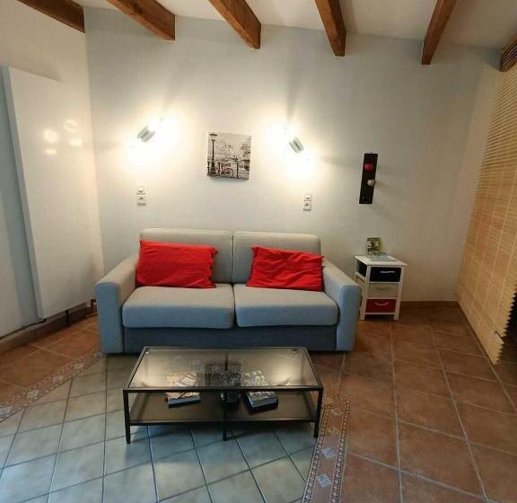 ベッドアンドブレックファースト Chambre Coquelicot