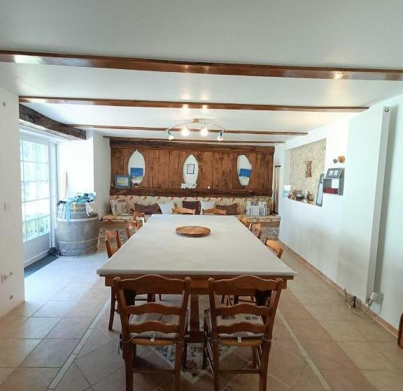 ベッドアンドブレックファースト Chambre Coquelicot