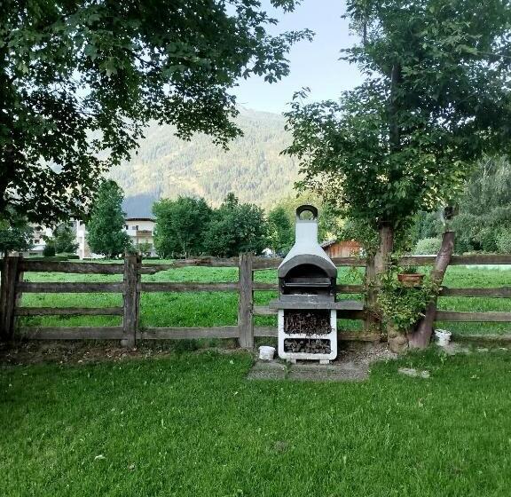 Bed and Breakfast Pension Obermair