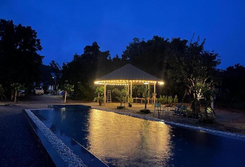 تختخواب و صبحانه Sukcharoen Farm