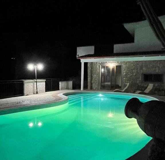 Bed and Breakfast Villa Robi