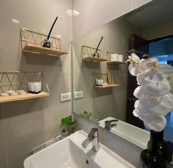 Executive Luxury 2br Condo Unit In Mckinley Hill Bgc Taguig