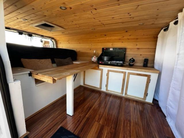 هتل Campcar Maui Jeeps Suvs Hybrid Camper Van Rentals With Equipment And Travel Advice