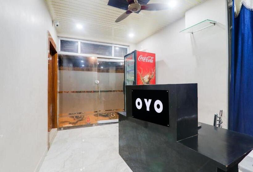 Отель Oyo Blue Moon