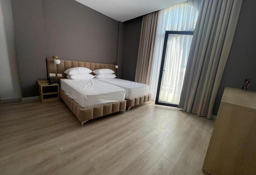 هتل Panorama Elbasan
