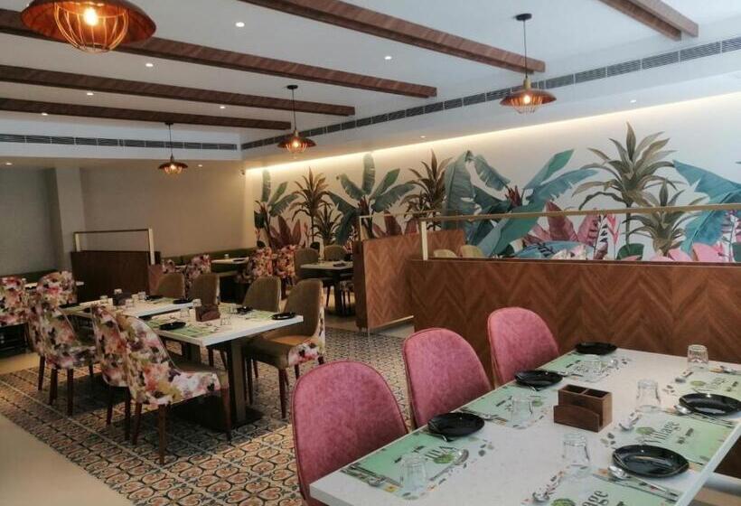 فندق Park Residency Puthuppally