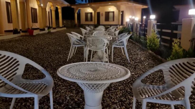 فندق Shri Krishna Farms& Resorts