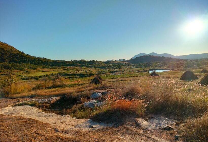 酒店 The Shire Charming Farmstay