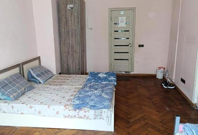 Khamsa Hostel