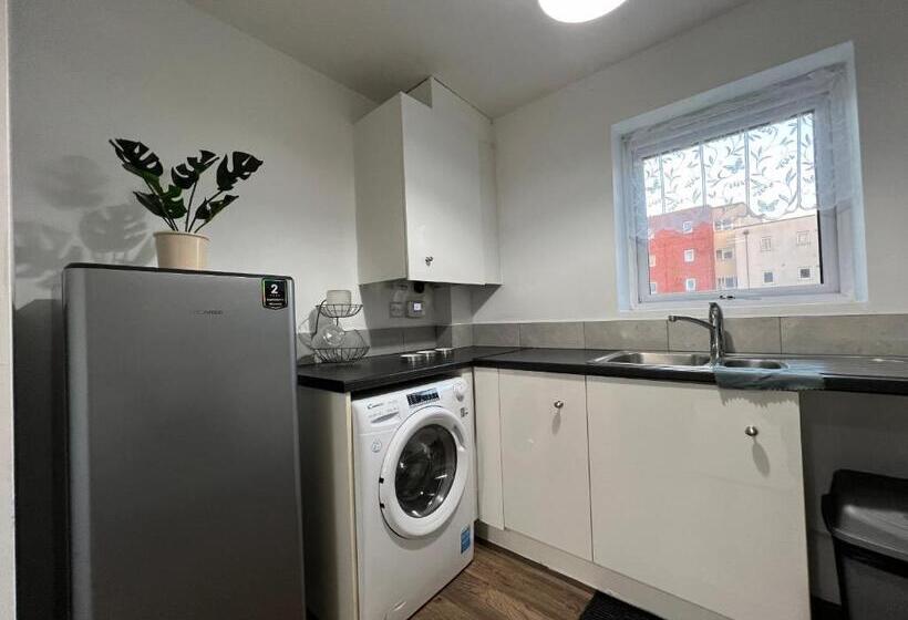 ペンション Kilnview Guesthouse Hanley & Staffordshire University