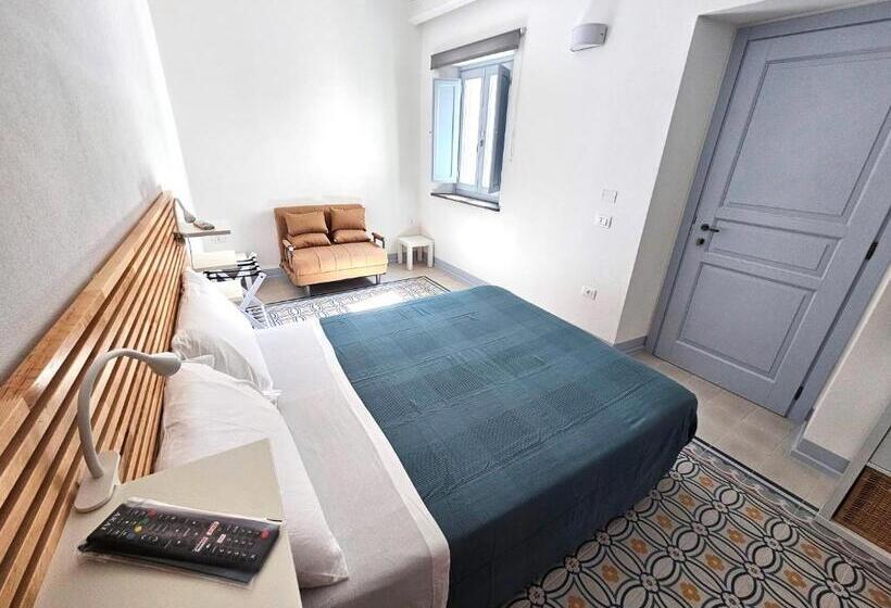 پانسیون Rosa Dei Venti Guest House