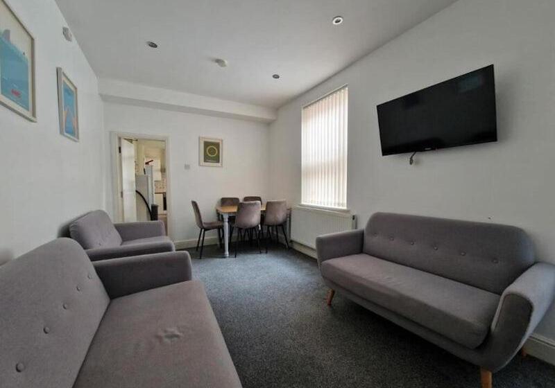 פנסיון Town Centre, Very Convenient