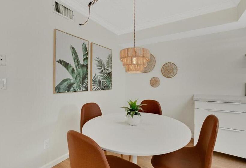 استراحتگاه Sugar Sand Sanctuary   Beach Condominium