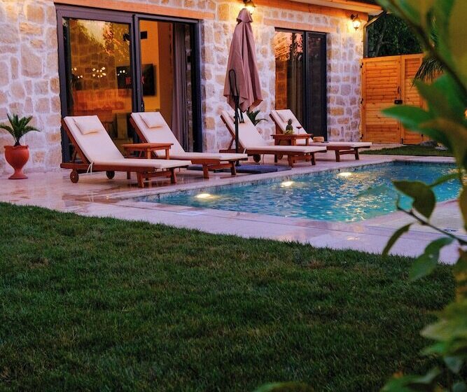 تختخواب و صبحانه Dut Sapanca