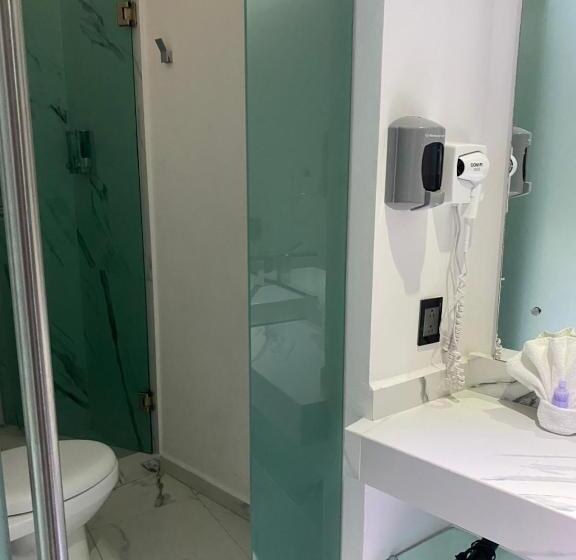 בית מלון כפרי Crown