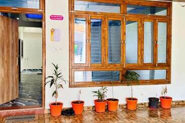 هتل New Residency Hotal