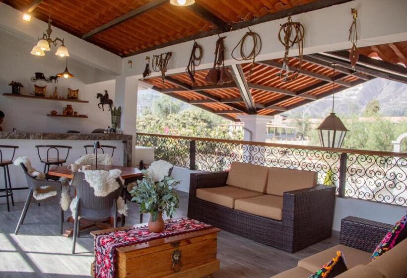 هتل Oro Andino Lodge