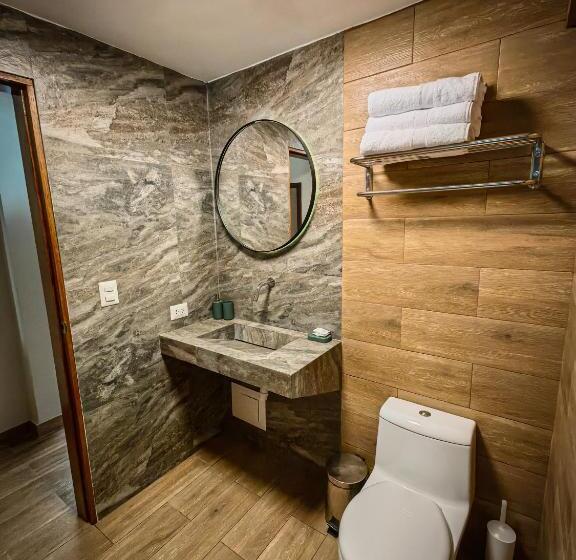 هتل Oro Andino Lodge