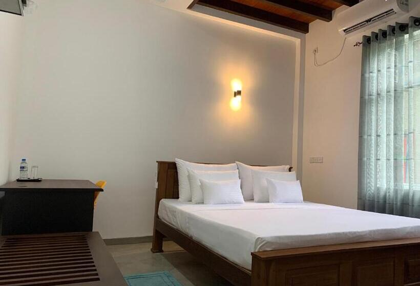 پانسیون Chern Matara Guest House