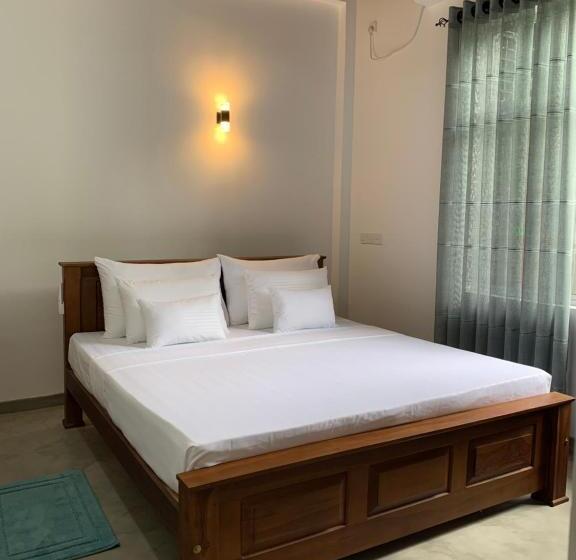 پانسیون Chern Matara Guest House