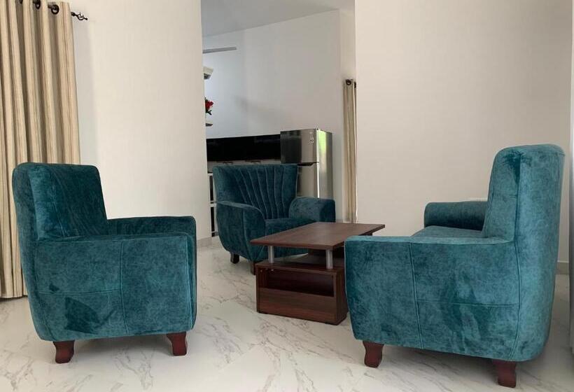 پانسیون Chern Matara Guest House