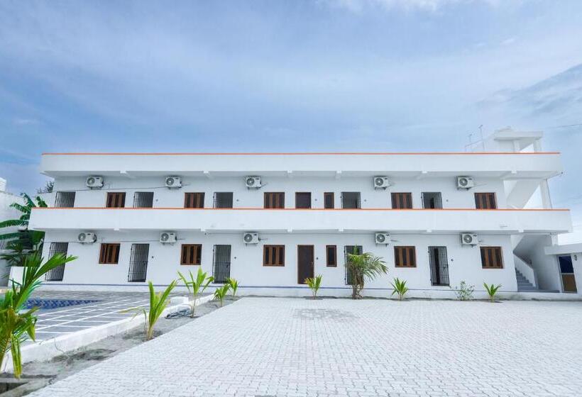 استراحتگاه La Piscine Farm House