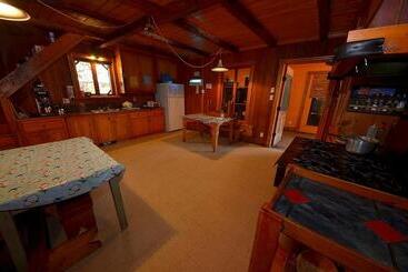 هاستل Auberge Jeunesse De Tadoussac