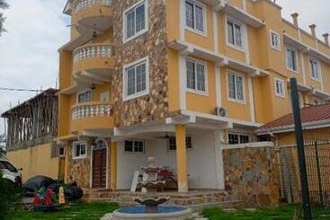 تختخواب و صبحانه Granock Events Guest House