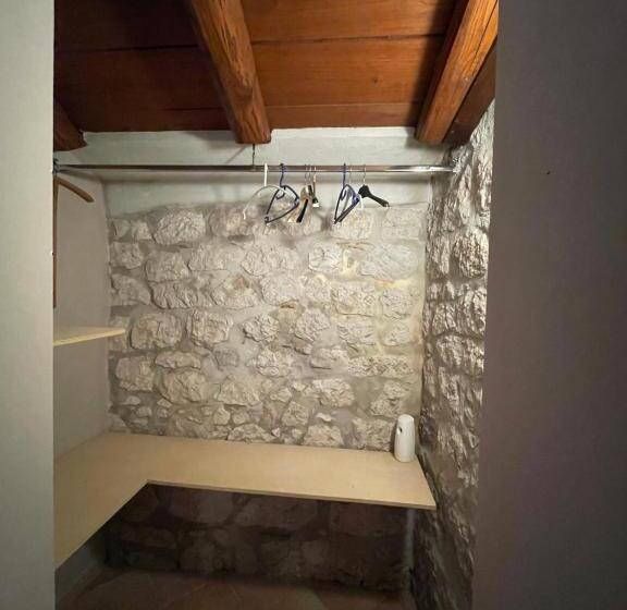 مبيت وإفطار Suite Trivolischi