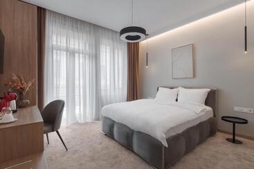 هتل Oasis Rooms