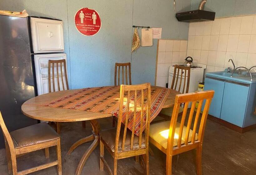 هاستل Estancia Luza