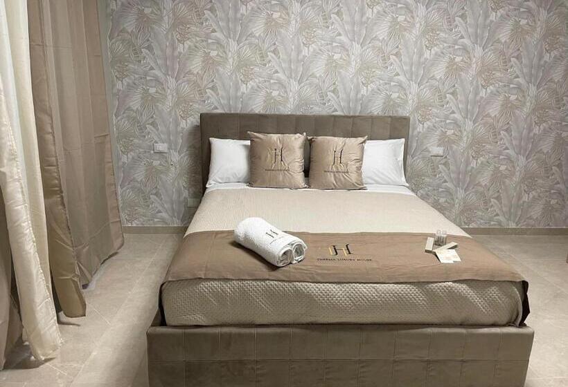 تختخواب و صبحانه Therma Luxury House