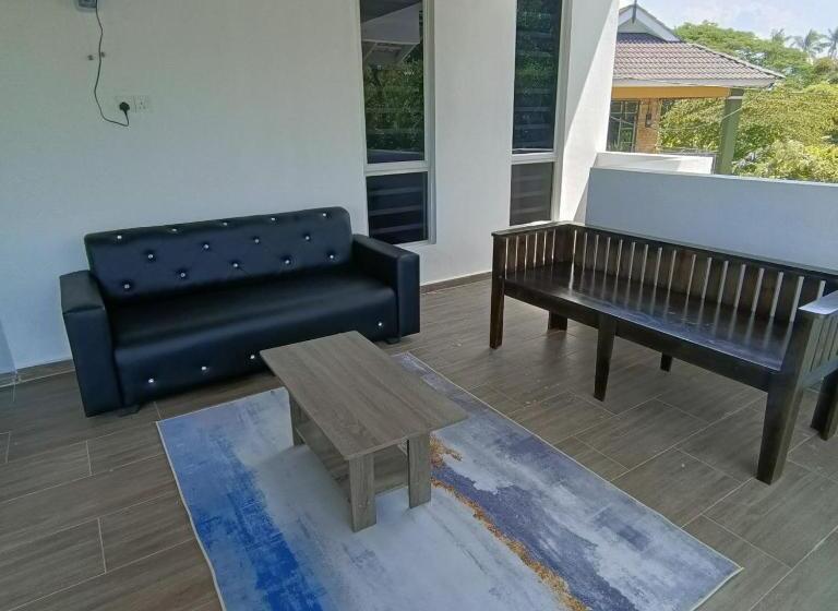 Canal River Riverfront Homestay Jalan Pengkalan Chepa Kota Bharu