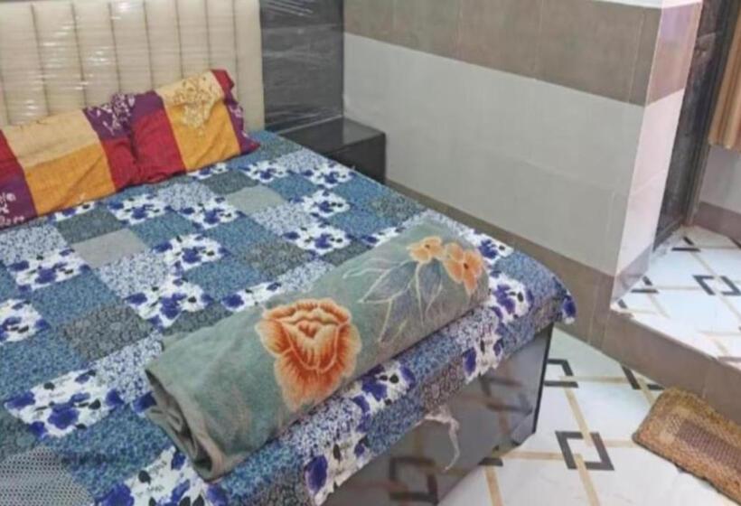 Goroomgo Hotel Sahu Rooms , Ayodhya