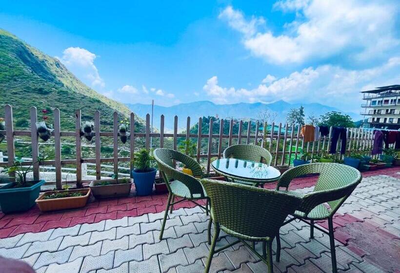 Отель Ramayi Lodge Inn