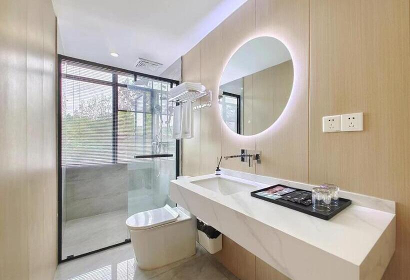 Jinyang Xinyi Hotel Tianfu International Airport