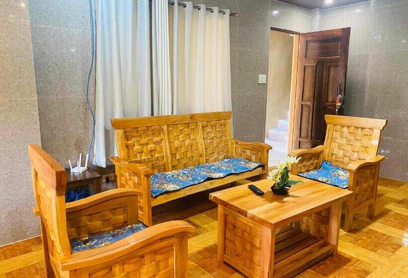 פנסיון Ardenia S Transient House