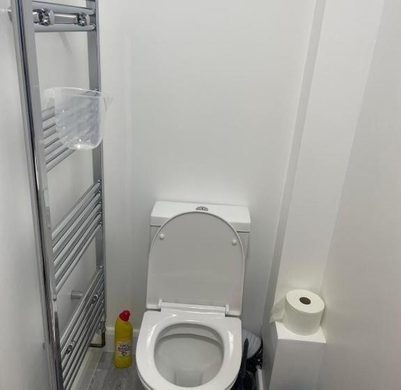 بنسيون Baraka Edgware