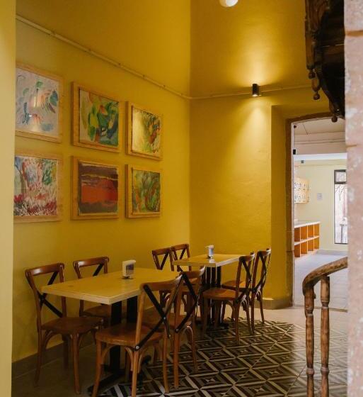 پانسیون Bodegante Hostal 2
